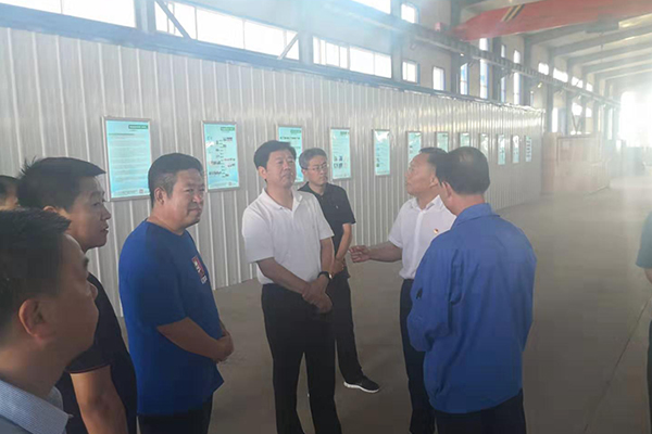 遼寧朝陽市領導到我公司視察 遼寧朝陽市領導到我公司視察
