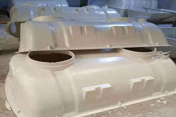 對玻璃鋼模壓化糞池進(jìn)行選擇時(shí)要清楚哪些問題 對玻璃鋼模壓化糞池進(jìn)行選擇時(shí)要清楚哪些問題